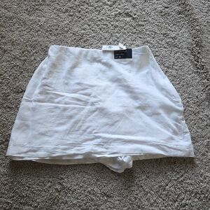 Abercrombie & Fitch White Skorts